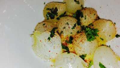 Del Brote Cafeteria Y Emporio