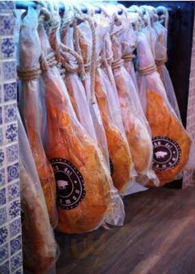 Casa Del Jamón