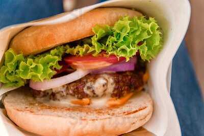 Sanguchería Casa Combi