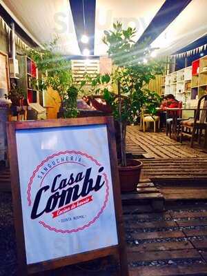 Sanguchería Casa Combi