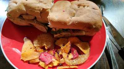 Momo Coffee And Play