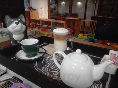 Momo Coffee And Play