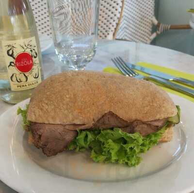 Dulcinea Cafe Bistro