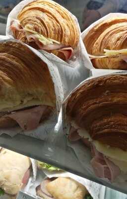 Dulcinea Cafe Bistro