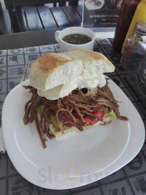 Sanguchería Pinganilla