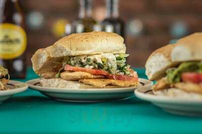 Fuente Las Mechadas - Sangucheria Chilena