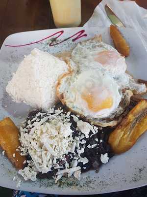 Restorant Y Sangucheria Barrio Peru