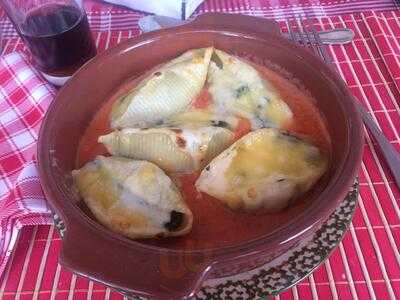 A Tavola Trattoria Lounge