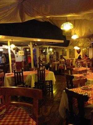 A Tavola Trattoria Lounge