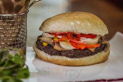 Neyenmapu Vegan Bistro