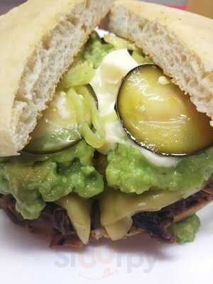 Sanguchería Otra Cosa