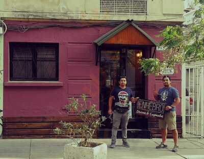 Enhebro Cervezas Y Empanadas