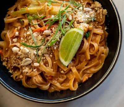 Dumpling Factory & Co