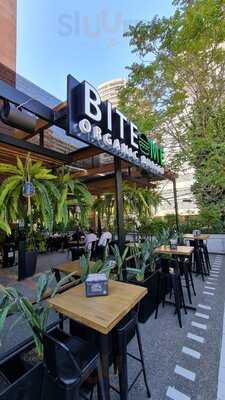 Bite Me Organic Burger