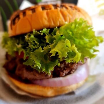 Bite Me Organic Burger