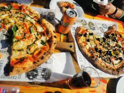 Carrubo Pizzas & Empanadas