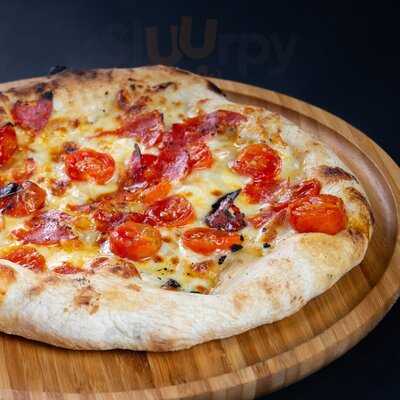La Búfala Pizzería Artesanal