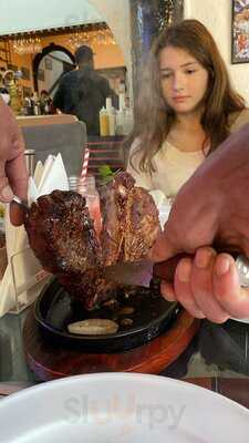 Menducos Bar De Carnes