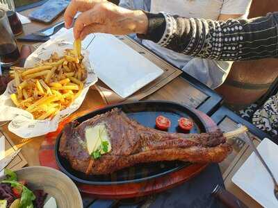 Menducos Bar De Carnes