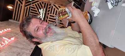 Santa Hamburguesa, Providencia