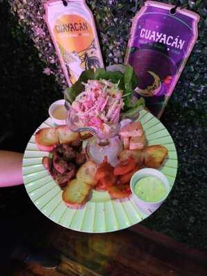 Lavegne Restobar Y Centro De Eventos