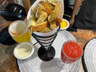 Lavegne Restobar Y Centro De Eventos