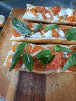 Camino De Luna Bakery