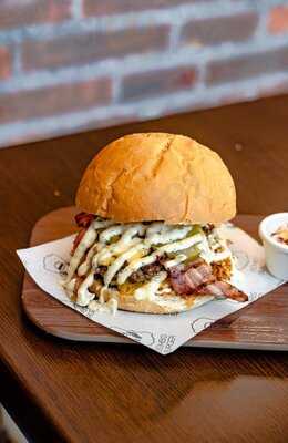 Bomboburger Patio Bellavista