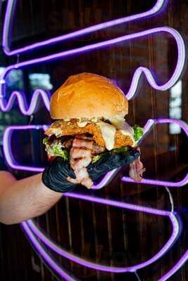 Bomboburger Patio Bellavista