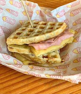 Totti Waffles