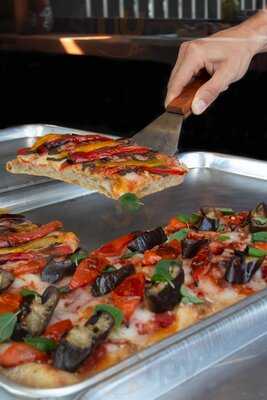 Tomazza - Pizza Al Taglio