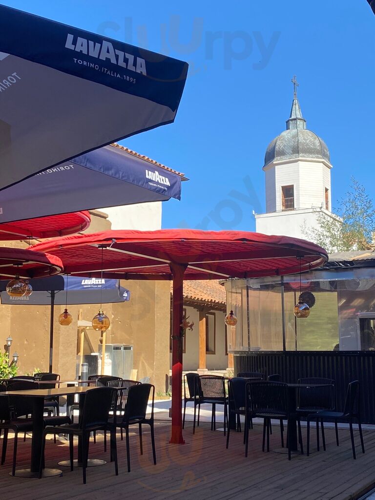 Feroz, Entre Reces Y Carbon