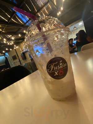 Cafetería & Helafería Fusiónx8