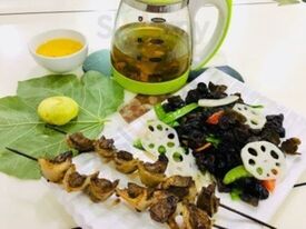 乌买尔江买买提美食城