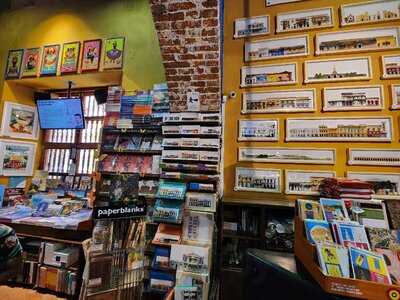 Ábaco Libros Y Cafe