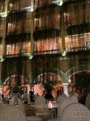 Harry Sasson Restaurant