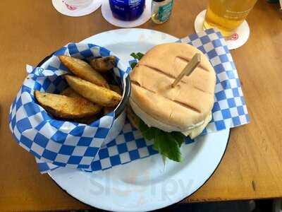 La Tumbamuertos Burger Bar