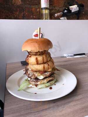 Cowfish Burgers & Sushi