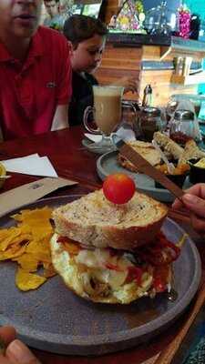 Pao Pizza Bakery Cafe