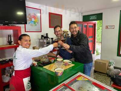 Coffee Shop La Tienda De Los Mecatos