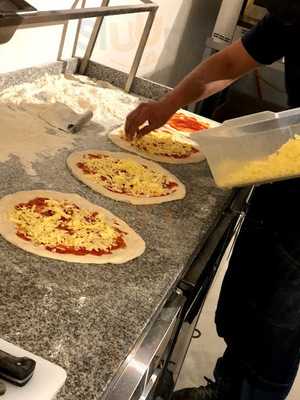 Mazza Pizzeria & Ristorante