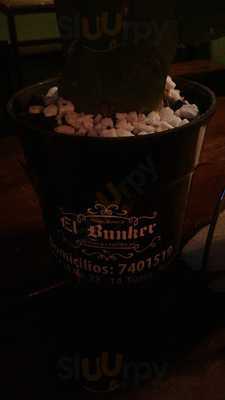 El Bunker Alitas & Costillas