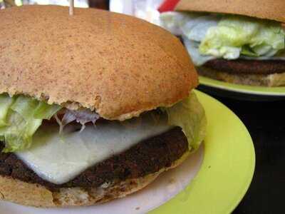 Wipala, Café Galería.