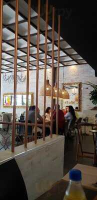 La Flor De La Canela