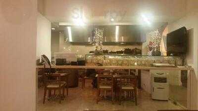 Simple Bar & Kitchen