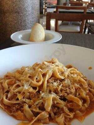 Simple Bar & Kitchen