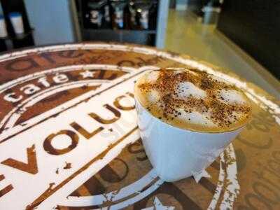 Cafe Revolucion