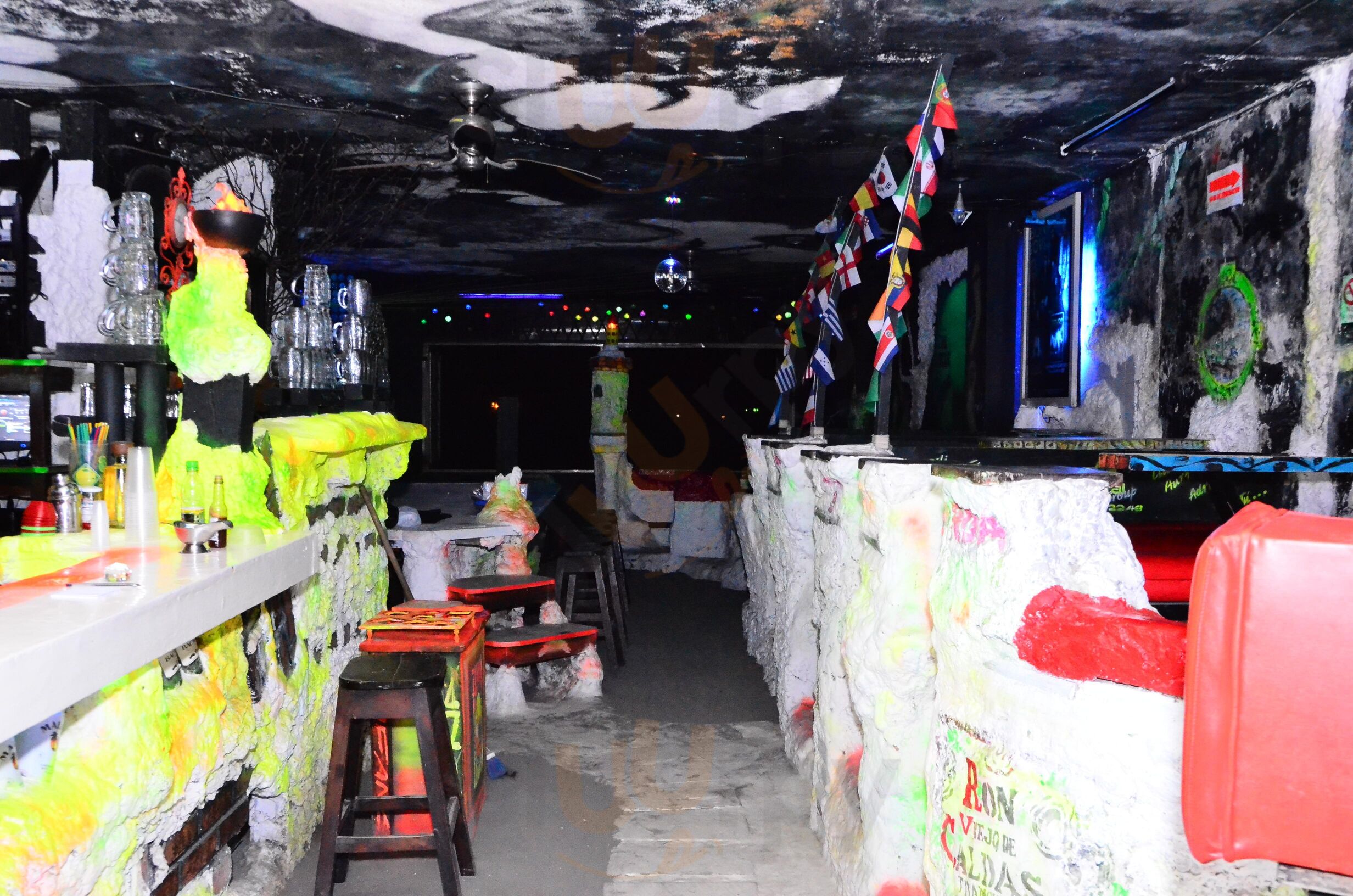 Lemon Tree Bar Rock