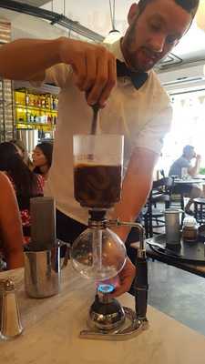 Epoca Espresso Bar - La Artilleria