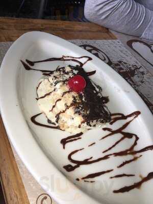 La Colonia Drink & Foods